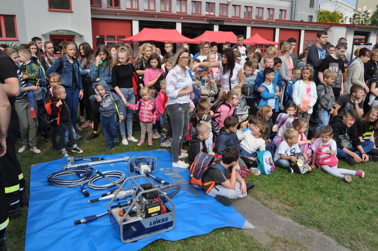 Dzień z życia strażaka - super piknik w Ostrowcu