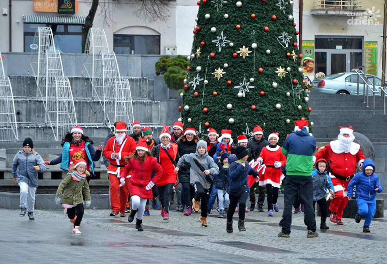 W Rynku biegali z Mikołajem 