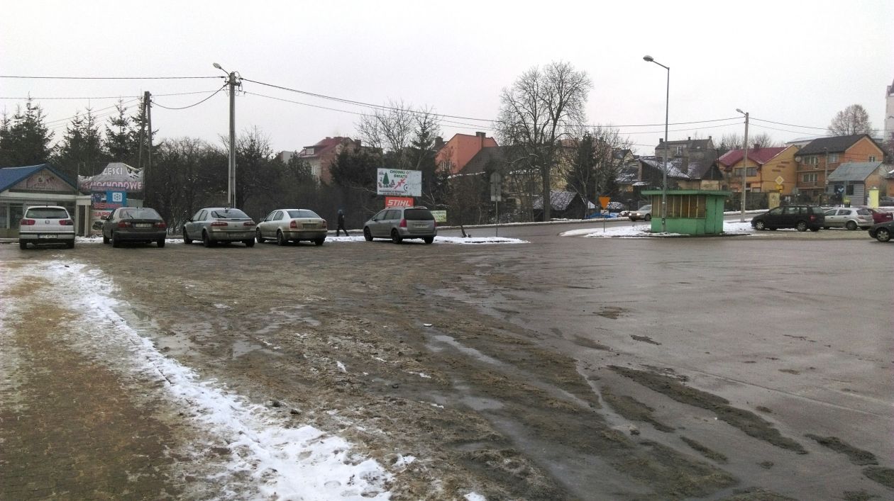 Starachowice. Parking przy targu nieczynny na czas remontu