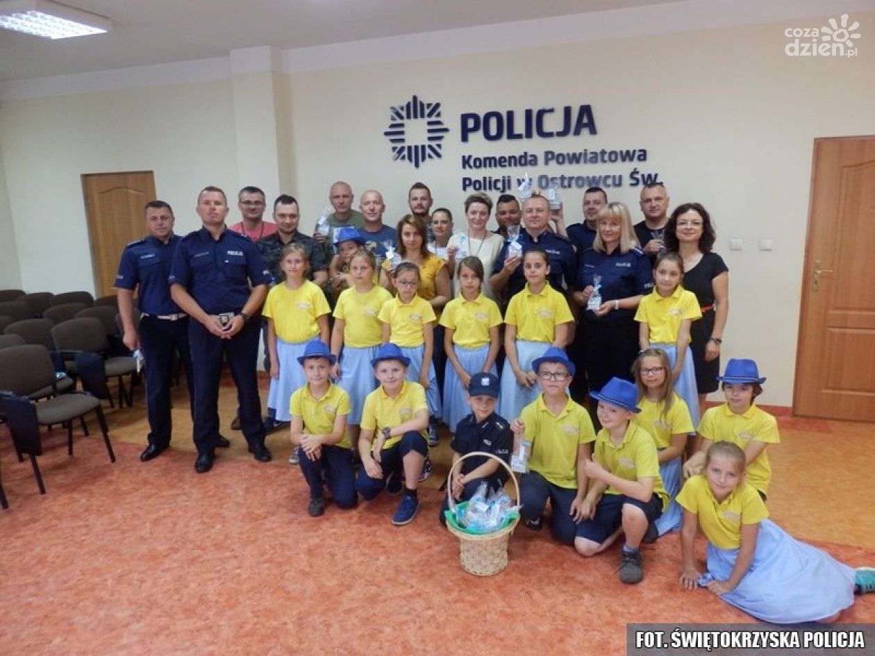 Dzieci odwiedziły policjantów 