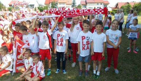 Dzieciaki z "jedynki" już kibicują biało-czerwonym!