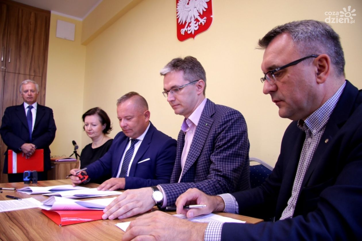 8 milionów pójdzie na...  ścieki!!!