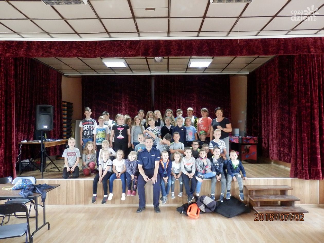 Sadowie, policja, dzieci i...