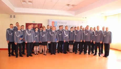 Zobacz, jak policjanci z Ostrowca świętowali awanse