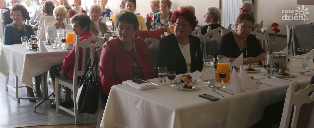Emerytowani nauczyciele też świętowali DEN