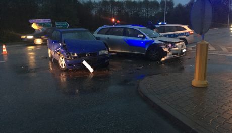 Stłuczka na Alei 25-lecia Wolności w Ostrowcu