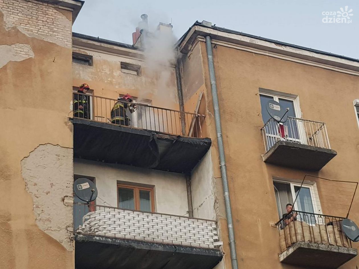 Wypalał kable na... balkonie