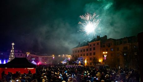 Sylwestrowe szaleństwo w ostrowieckim Rynku