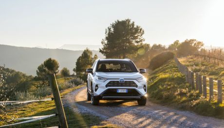 Toyota rozpoczyna przedsprzedaż nowego RAV4