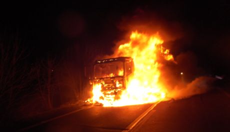 Na krajowej "dziewiątce" płonęła ciężarówka