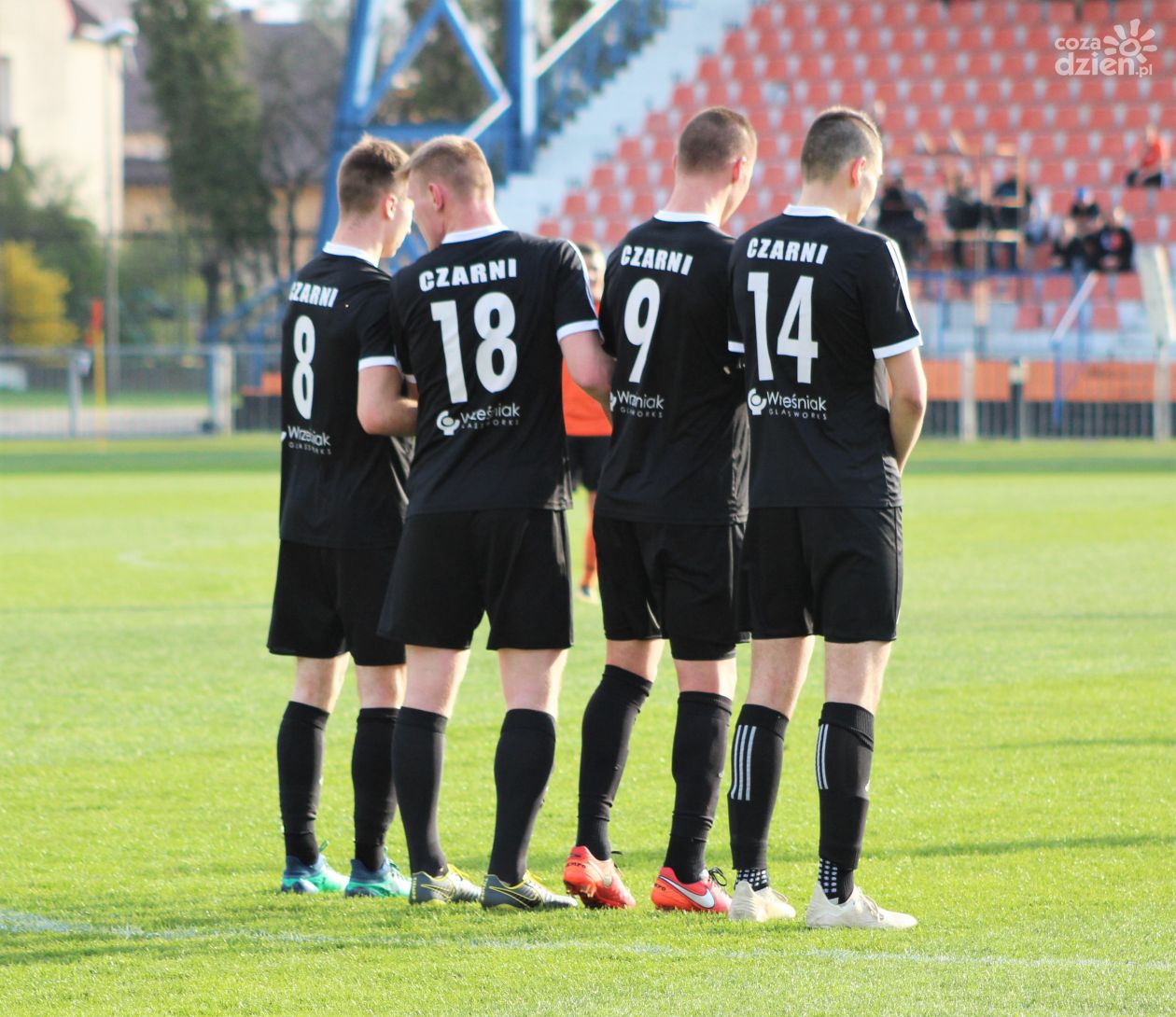 Czarni Połaniec wygrali derby z Wisłą Sandomierz 