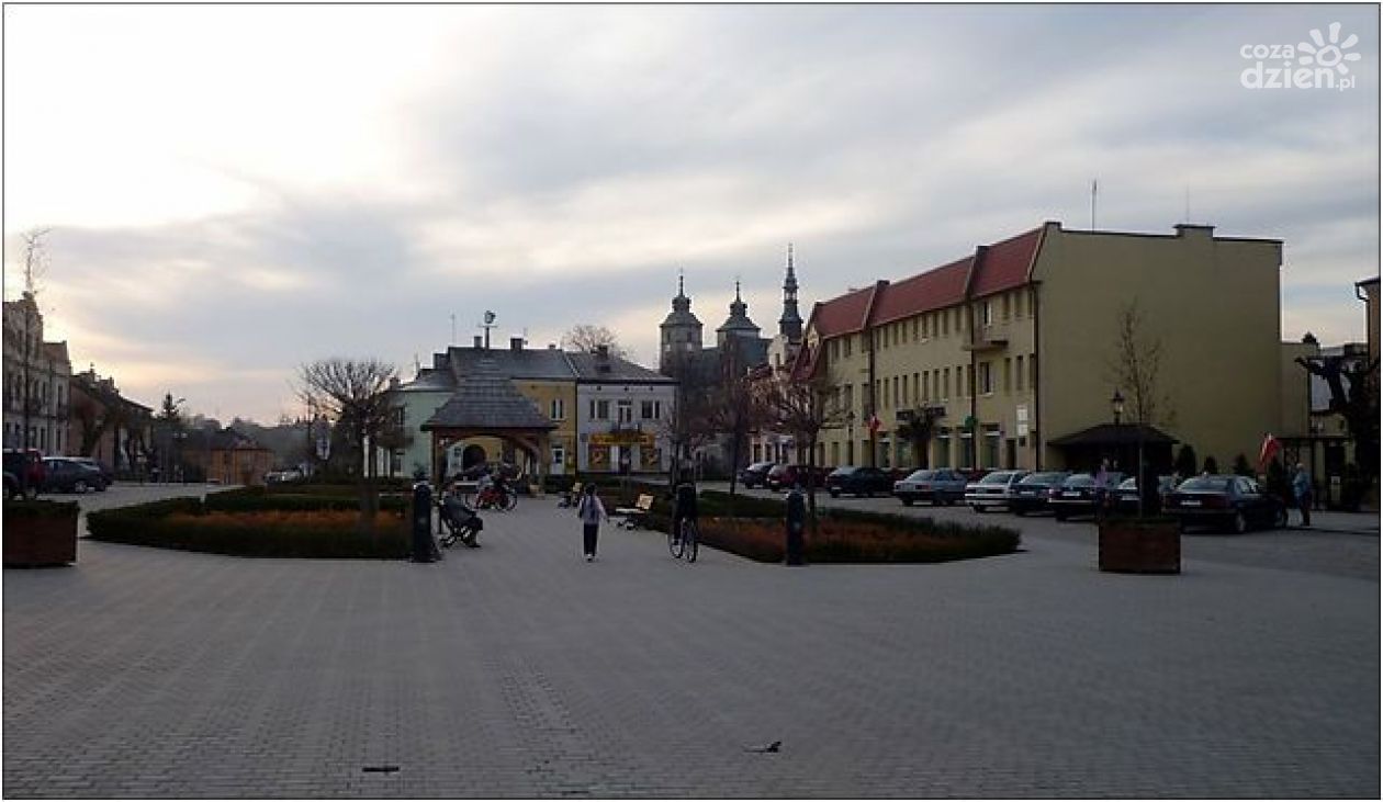 Opatów ze strefą płatnego parkowania