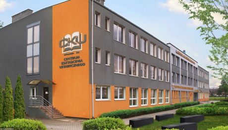 Punkt szczepień w Ostrowcu przeniesiony do budynku Centrum Kształcenia Ustawicznego 