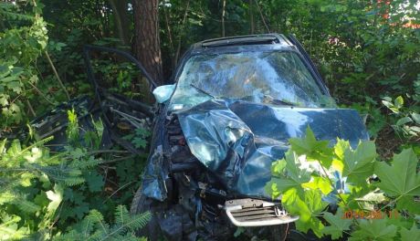 Pijany wpadł do rowu i dachował