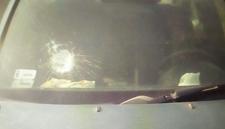 Przed sądem odpowiedzą za uszkodzenie samochodu