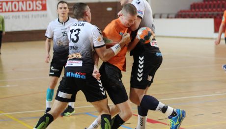 KSZO Odlewnia Ostrowiec Św.  - AZS UJK Kielce - zdjęcia