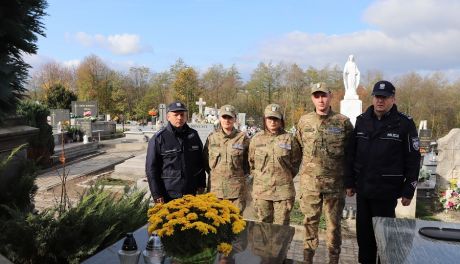 Pamiętają o zmarłych kolegach