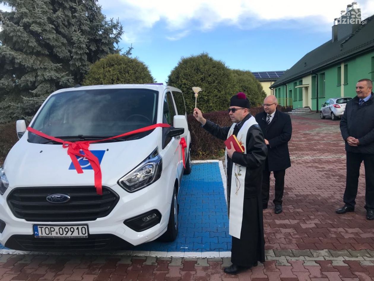 DPS w Sobowie z nowym samochodem 