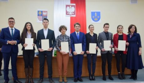 Starachowice. Najlepsi uczniowie ze stypendiami premiera