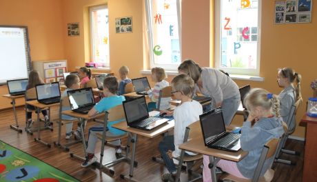 "Cyfrowe" lekcje w ostrowieckich szkołach