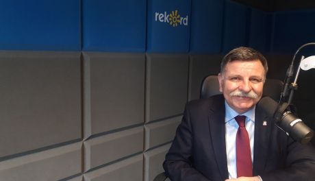 Andrzej Kryj: Łączenie dotacji dla mediów publicznych ze środkami na onkologię to element kampanii