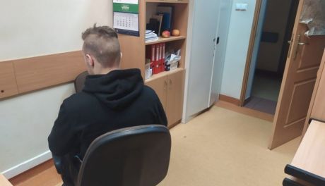 Nastolatek powybijał szyby w szkole