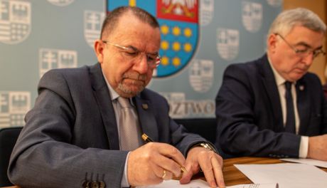 Do laboratorium w Podzamczu przyjmowane są kolejne próbki 