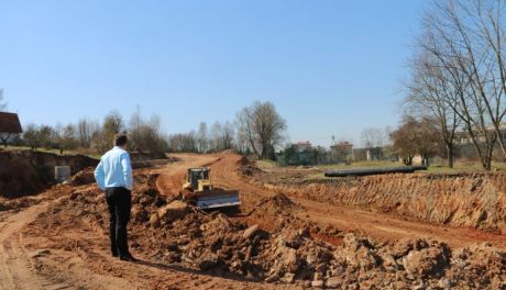 Starachowice. Nowy odcinek ulicy Moniuszki w trakcie budowy
