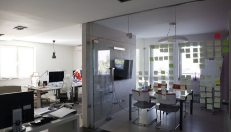 Kluczowe elementy wyposażenia biura