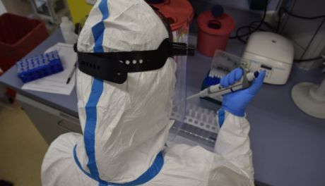 Będą badania nad mutacjami koronawirusa w Regionalnym Centrum Naukowo - Technologicznym w Podzamczu