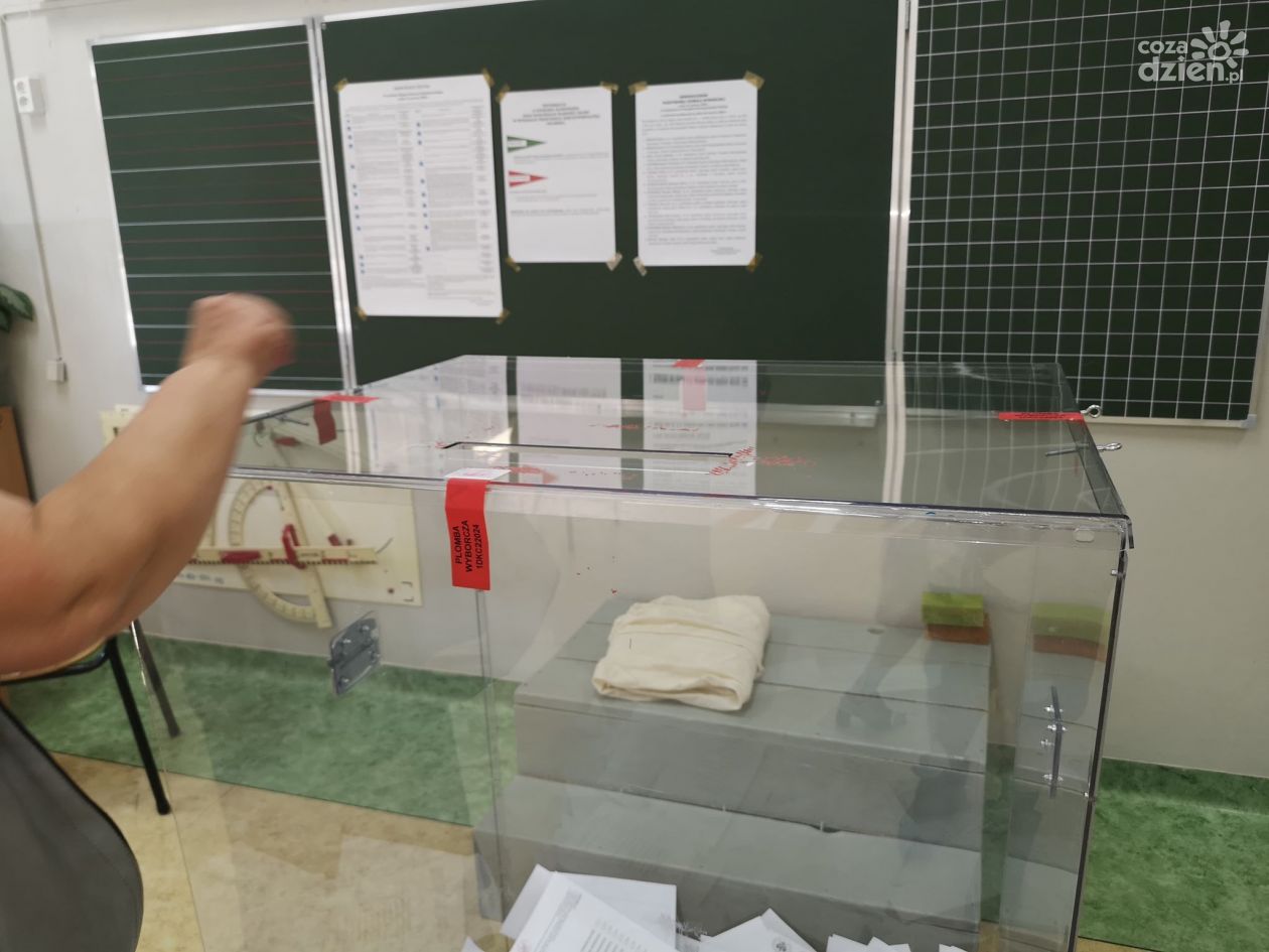 Znamy oficjalne wyniki głosowania w powiecie ostrowieckim