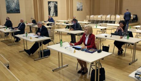 Będą dwa głosowania nad odwołaniem marszałka i zarządu województwa świętokrzyskiego 