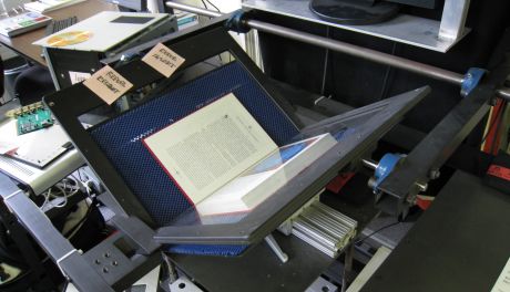 Dorota Grzybowska: Archiwizacja cyfrowa daje starodrukom nowe życie