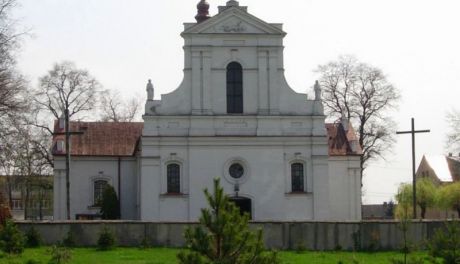 Proboszcz i wikariusz z parafii w Denkowie zakażeni koronawirusem