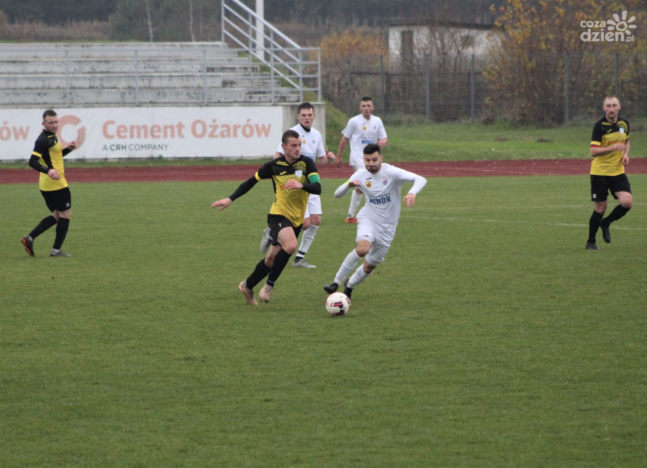 W derbach powiatu lepsza Stal - grały piłkarskie ligi w regionie
