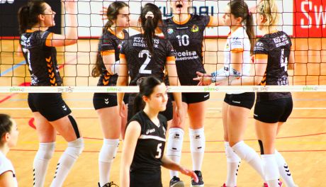 Trzy punkty i awans w tabeli siatkarek KSZO SMS