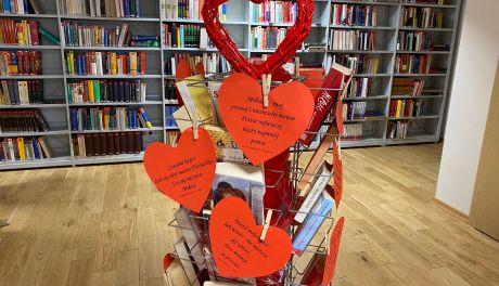 "Miłość jest wszędzie..." - czyli walentynkowa akcja ostrowieckiej biblioteki