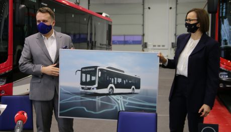 Starachowice: umowa na dostawę nowych autobusów miejskich podpisana