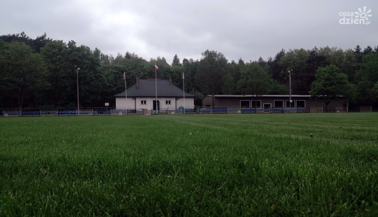 Dziewięć bramek w Kunowie  i remis Świtu z OKS-em - grała Klasa Okręgowa