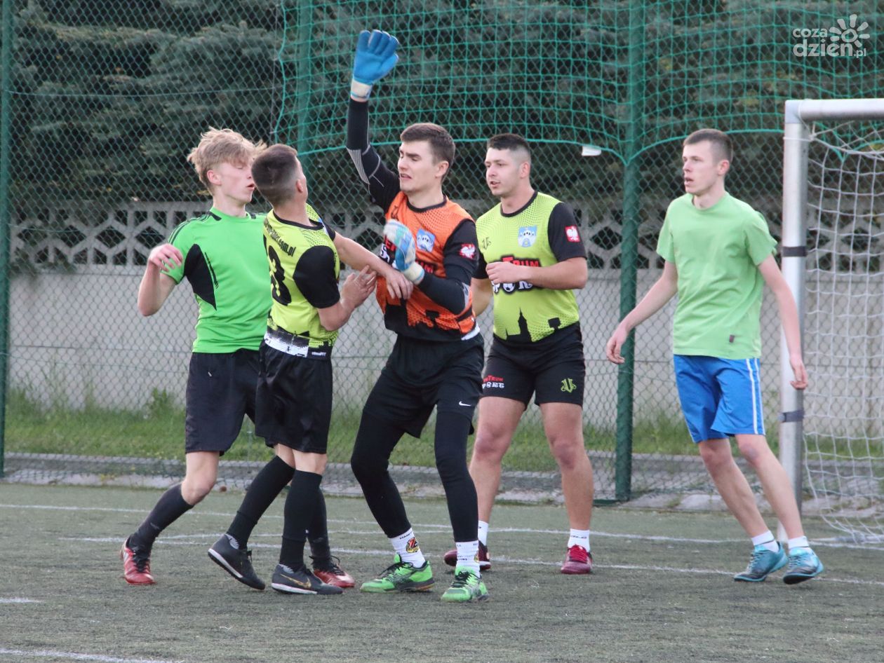 Rozpoczęły się rozgrywki Ostrowieckiej Piłkarskiej Ligi Firm