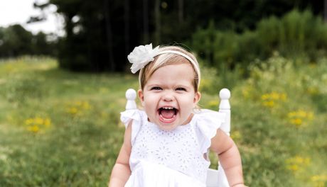 Zakup ubranek na chrzest przez Internet - zalety i wady