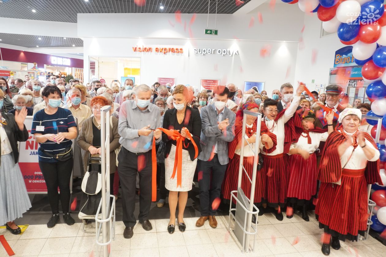 Carrefour w Galerii Ostrowiec hucznie otwarty! 