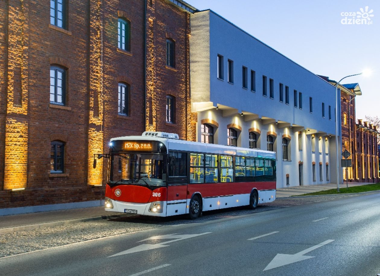 Miejskie autobusy jeżdżą poza Ostrowiec 