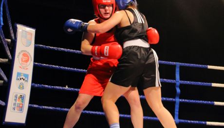 Iga Klepacz i Aleksandra Szczodrak w ćwierćfinałach Młodzieżowych Mistrzostw Polski w Boksie