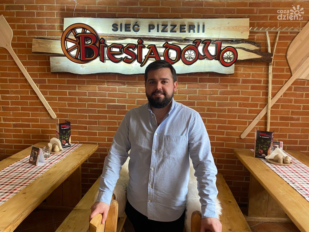 Dawid Kaźmierski: Pizzeria sieci Biesiadowo także w Ostrowcu 