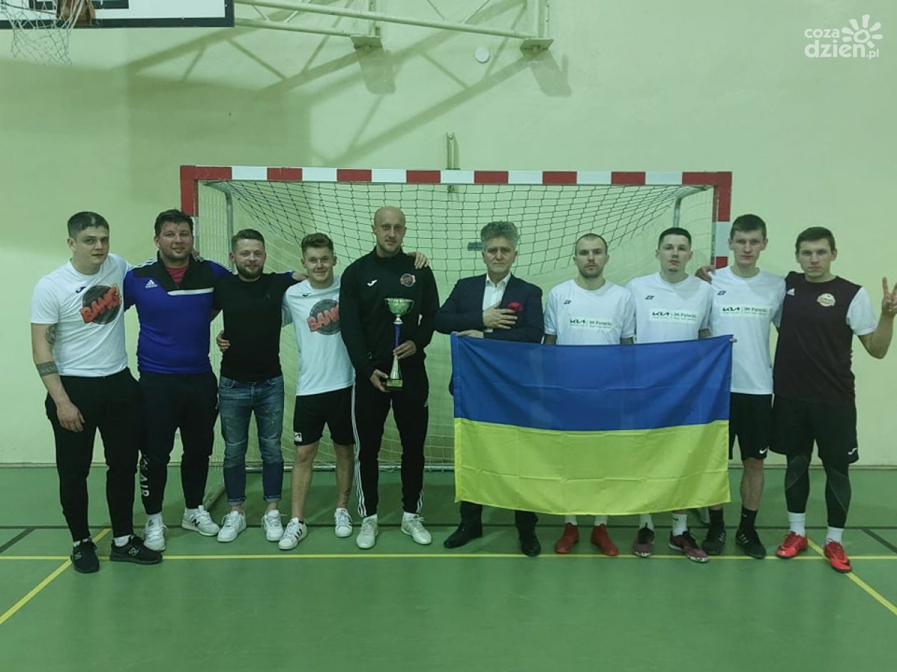 W Kielcach piłkarskie trójki Solidarni z Ukrainą
