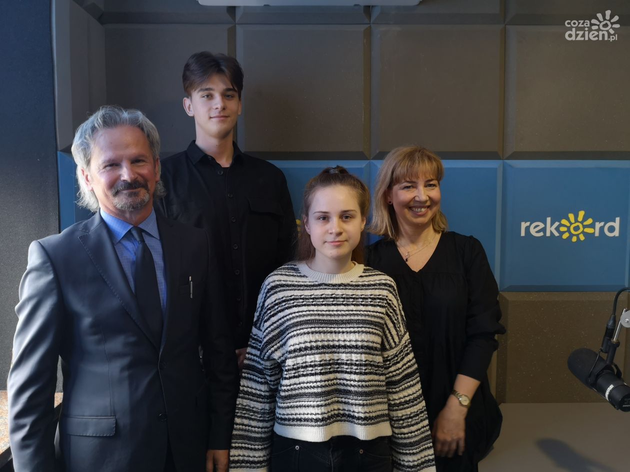 W. Grudzień, F.Cieślik, S, Miszuk, J. Szwagierczak: Sukcesy na olimpiadach to efekt wspólnej pracy uczniów i nauczycieli 