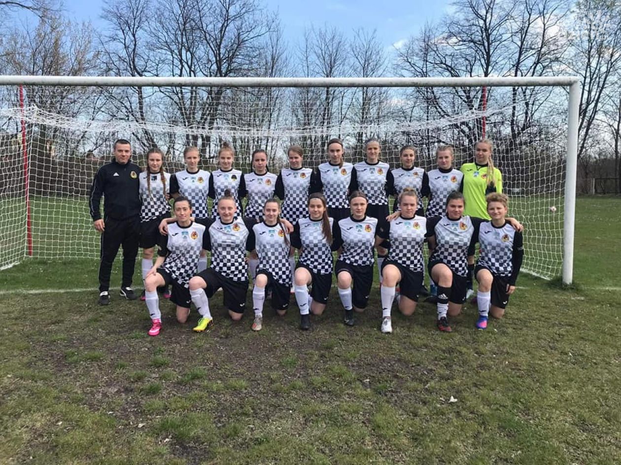 Efektowne rozpoczęcie rundy piłkarek KSZO 1929