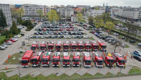 Nowe wozy strażackie, nabór do młodzieżowego sejmiku województwa i unijne wsparcie dla samorządów