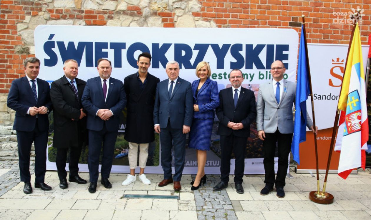 Najważniejszy przegląd aktualności z Urzędu Marszałkowskiego Województwa Świętokrzyskiego na antenie Radia Rekord Świętokrzyskie. 